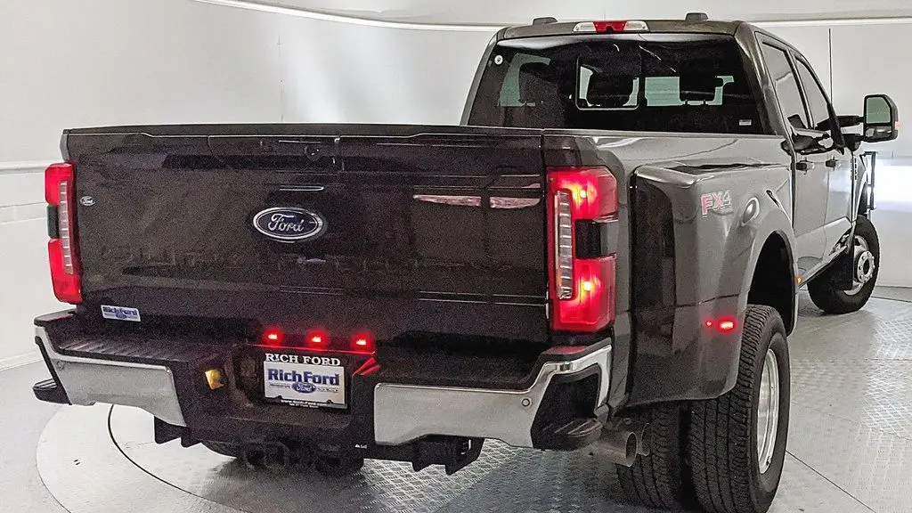 2025 Ford F-350 Super Duty King Ranch