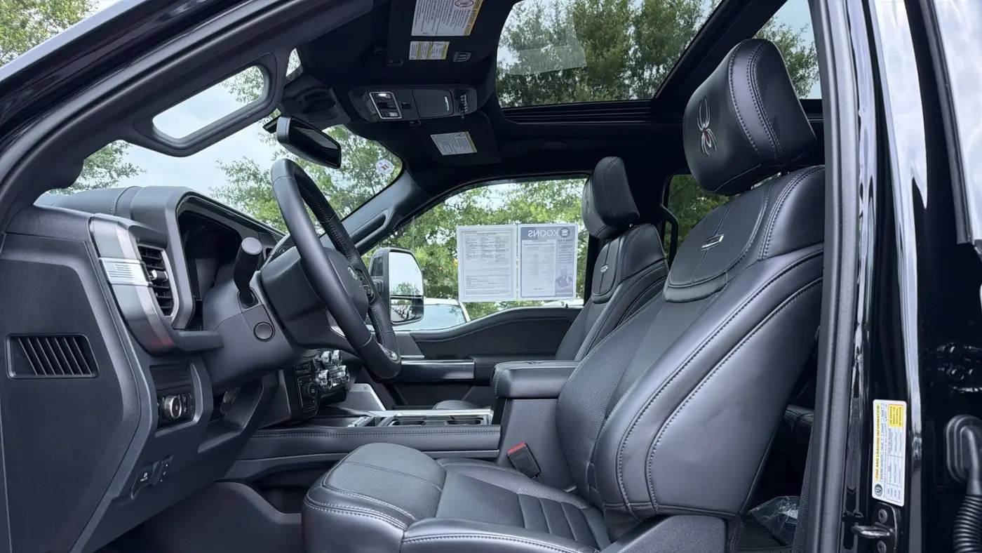 2025 Ford F-350 Super Duty King Ranch