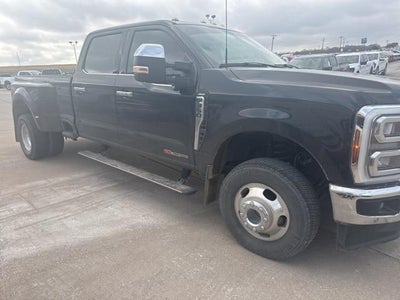 Photo of a 2024 Ford F-350 Super Duty 4X4 Lariat 4DR Crew Cab 8 FT. LB DRW Pickup for sale