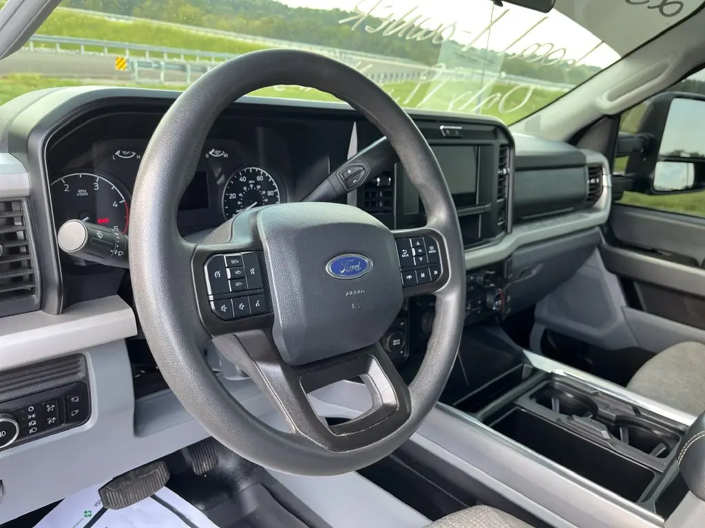 2025 Ford F-350 - $76,335