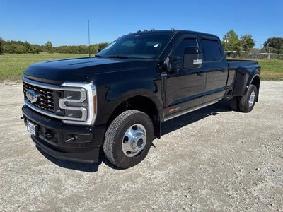 2026 Ford F-350 Super Duty 4X4 Platinum 4DR Crew Cab 8 FT. LB DRW Pickup