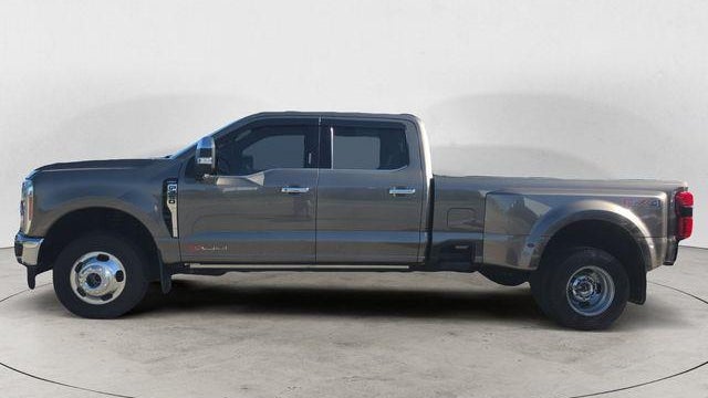 2023 Ford F-350 Super Duty Platinum
