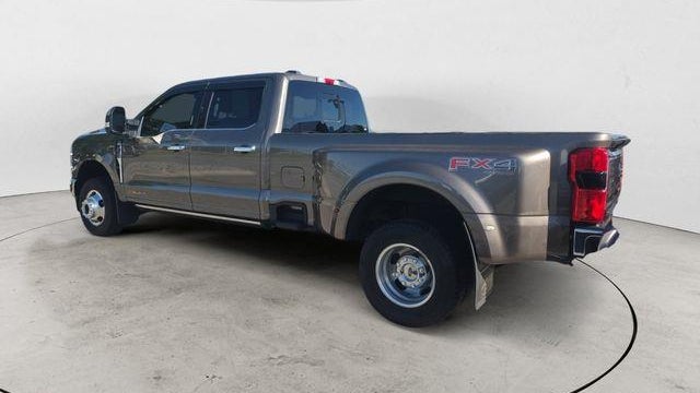 2023 Ford F-350 Super Duty Platinum