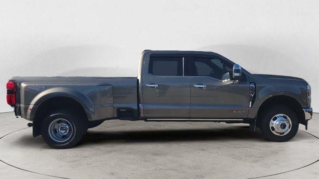 2023 Ford F-350 Super Duty Platinum