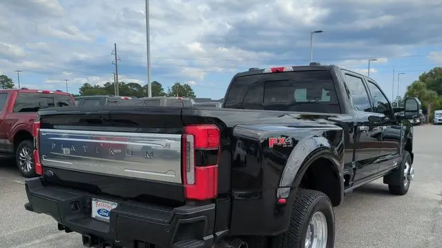 2025 Ford F-350 Super Duty XLT
