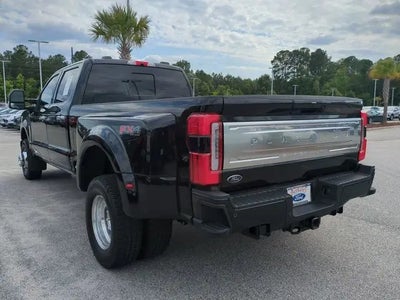 2025 Ford F-350 Super Duty 4X4 Platinum 4DR Crew Cab 8 FT. LB DRW Pickup