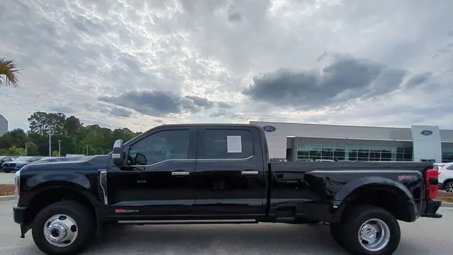 2025 Ford F-350 Super Duty XLT