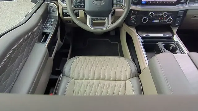 2025 Ford F-350 Super Duty XLT