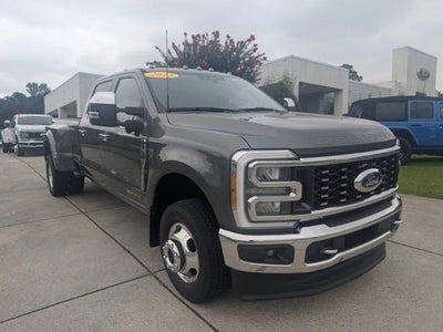 2023 Ford F-350 Super Duty 4X4 Lariat 4DR Crew Cab 8 FT. LB DRW Pickup