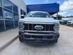 2023 F-350 Super Duty Thumbnail 3