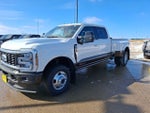 2025 F-350 Super Duty Thumbnail 3