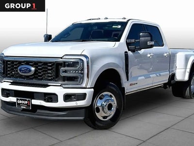 2026 Ford F-350 Super Duty 4X4 Platinum 4DR Crew Cab 8 FT. LB DRW Pickup