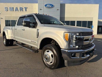 2017 Ford F-350 Super Duty 4X4 Lariat 4DR Crew Cab 8 FT. LB DRW Pickup
