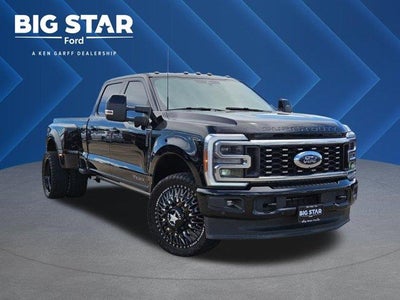 Photo of a 2025 Ford F-350 Super Duty 4X4 Platinum 4DR Crew Cab 8 FT. LB DRW Pickup for sale