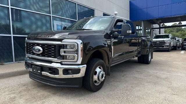 2025 Ford F-350 Super Duty Platinum