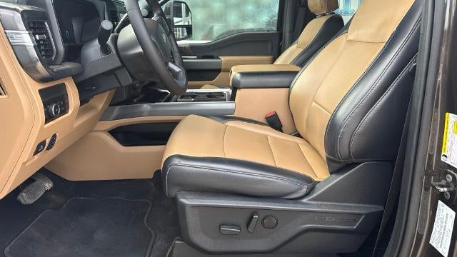 2025 Ford F-350 Super Duty Platinum