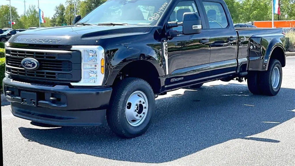 2026 Ford F-350 Super Duty XL