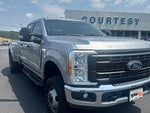 2023 F-350 Super Duty Thumbnail 2