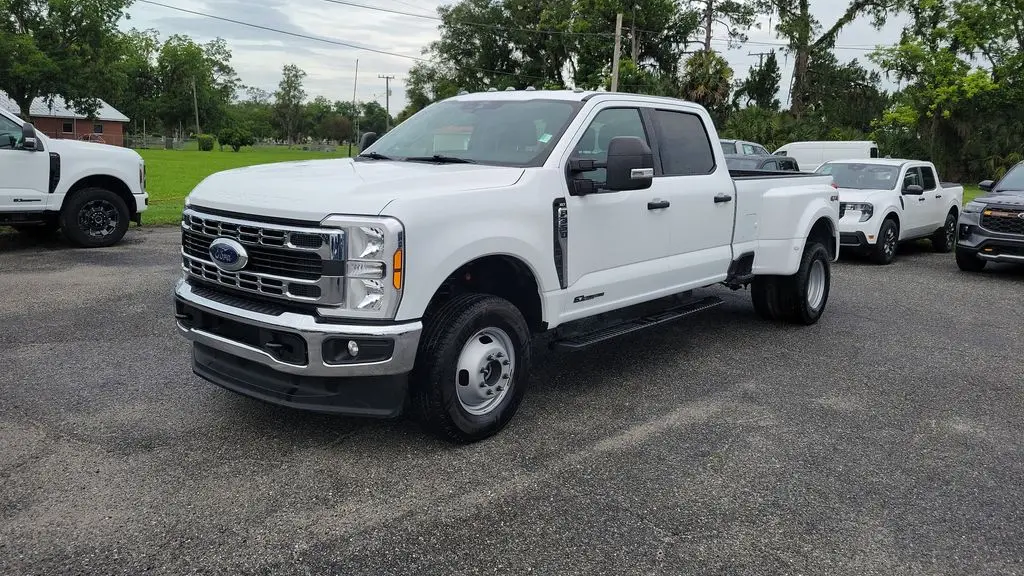 2026 Ford F-350 Super Duty XLT