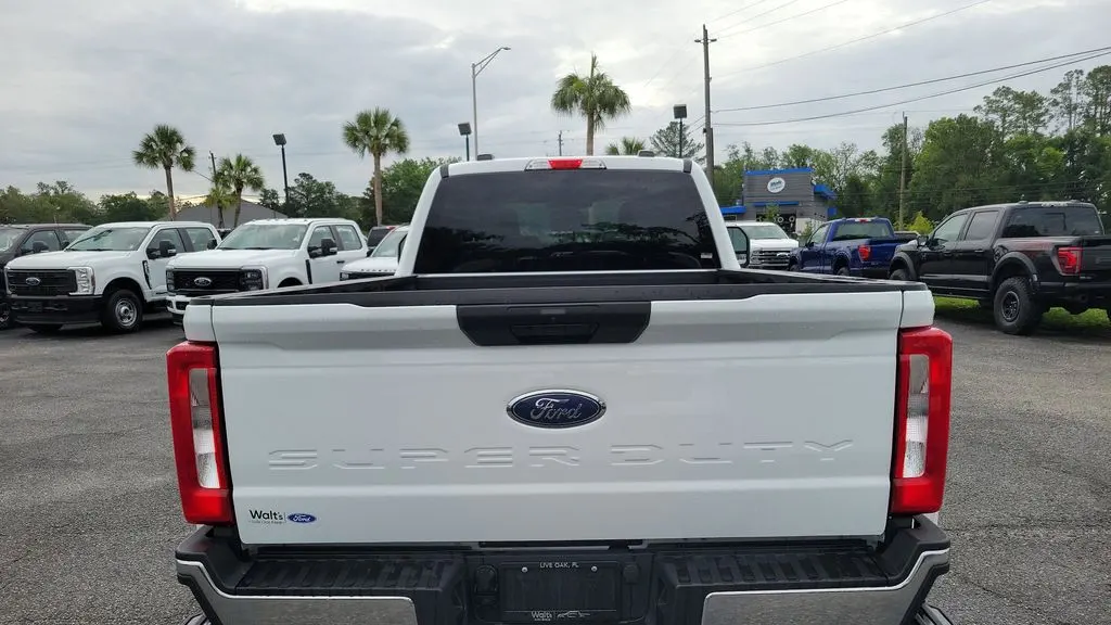 2026 Ford F-350 Super Duty XLT