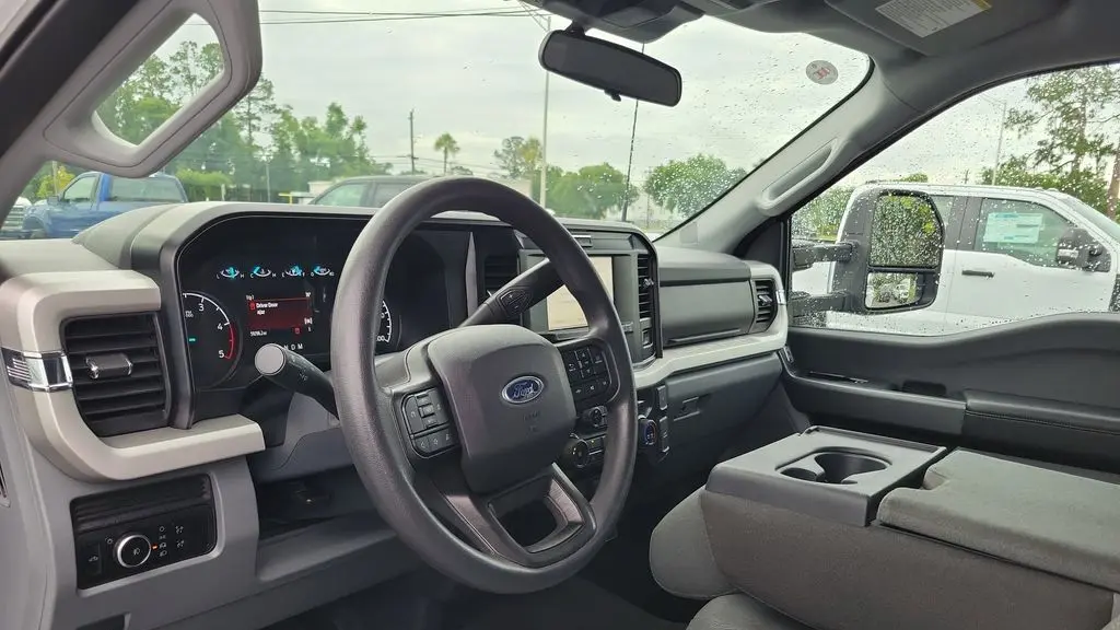 2026 Ford F-350 Super Duty XLT