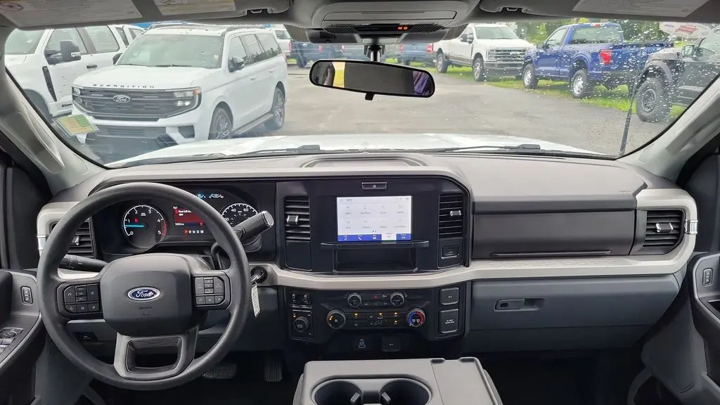 2026 Ford F-350 Super Duty XLT