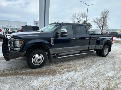 2022 Ford F-350 Super Duty 4X4 Lariat 4DR Crew Cab 8 FT. LB DRW Pickup