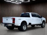 2023 F-350 Super Duty Thumbnail 2
