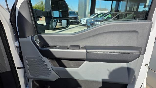 2025 Ford F-350 Super Duty Platinum