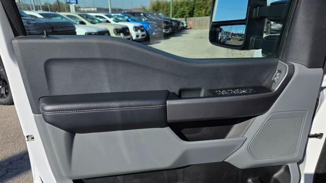 2025 Ford F-350 Super Duty Platinum
