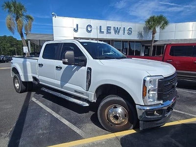 2025 Ford F-350 Super Duty 4X4 XL 4DR Crew Cab 8 FT. LB DRW Pickup