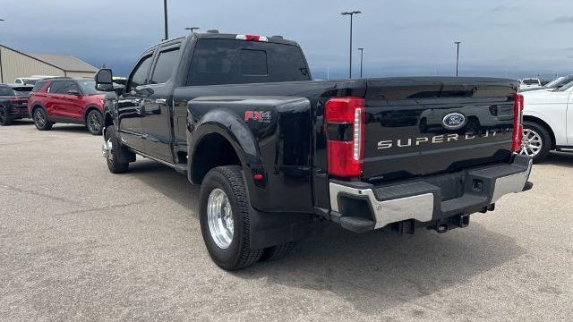 2025 Ford F-350 Super Duty Platinum
