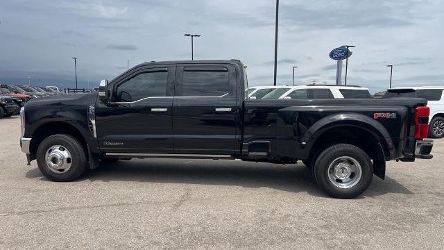 2025 Ford F-350 Super Duty Platinum
