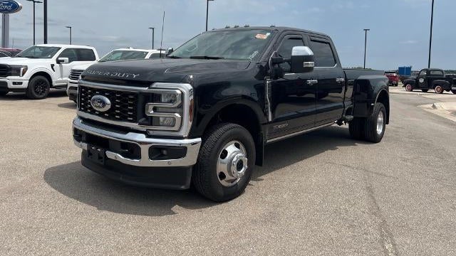 2025 Ford F-350 Super Duty Platinum
