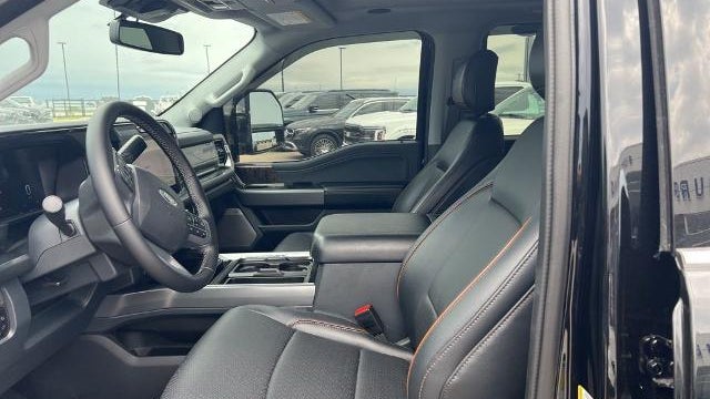 2025 Ford F-350 Super Duty Platinum