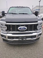 2025 F-350 Super Duty Thumbnail 1