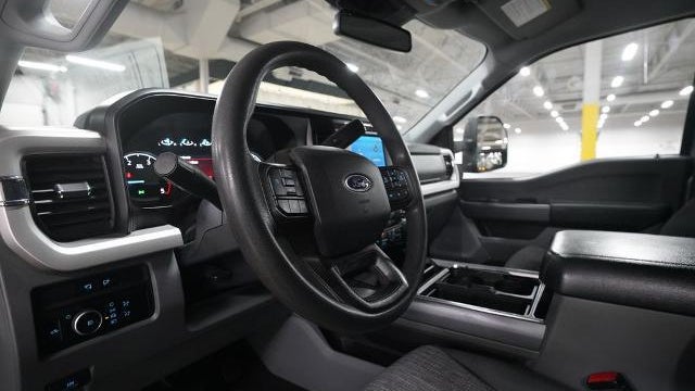 2023 Ford F-350 Super Duty Platinum