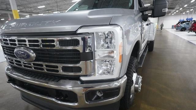2023 Ford F-350 Super Duty Platinum