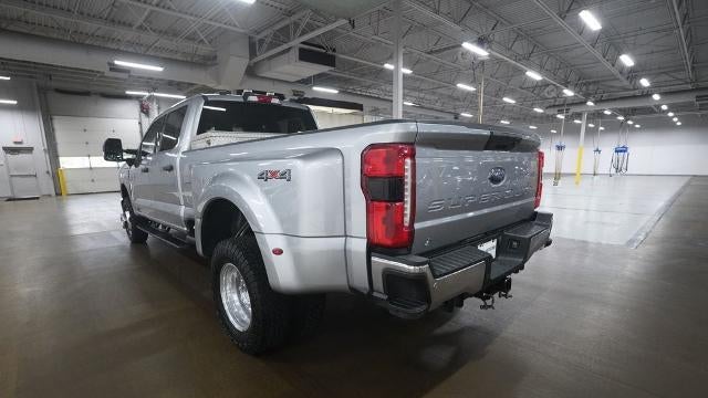 2023 Ford F-350 Super Duty Platinum