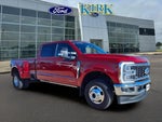 2024 F-350 Super Duty Thumbnail 3