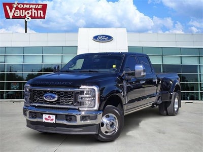 2025 Ford F-350 Super Duty 4X4 King Ranch 4DR Crew Cab 8 FT. LB DRW Pickup