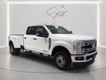 2025 F-350 Super Duty Thumbnail 3