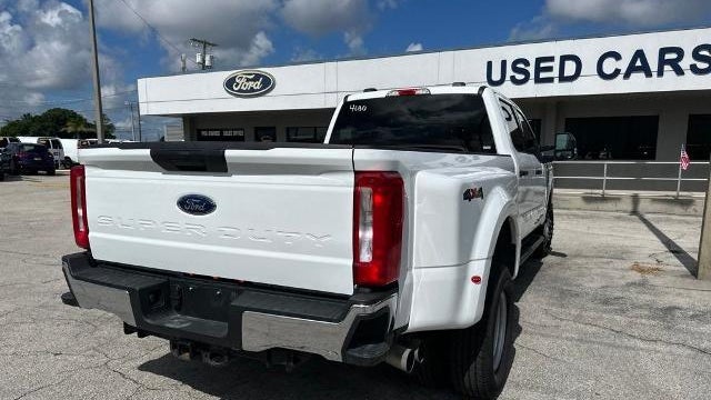 2025 Ford F-350 Super Duty Platinum