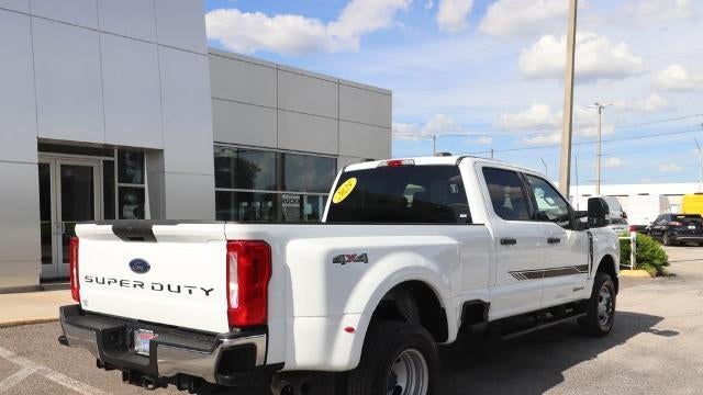 2025 Ford F-350 Super Duty Platinum