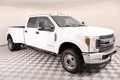 2019 Ford F-350 Super Duty 4X4 Lariat 4DR Crew Cab 8 FT. LB DRW Pickup