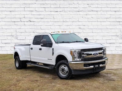 2019 Ford F-350 Super Duty 4X4 XL 4DR Crew Cab 8 FT. LB DRW Pickup