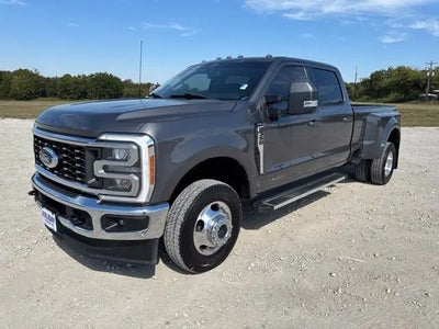 2023 Ford F-350 Super Duty 4X4 Lariat 4DR Crew Cab 8 FT. LB DRW Pickup