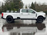 2025 F-350 Super Duty Thumbnail 2