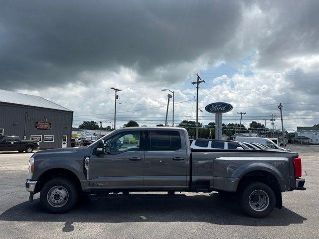 2026 Ford F-350 Super Duty XLT — photo 1 of 12