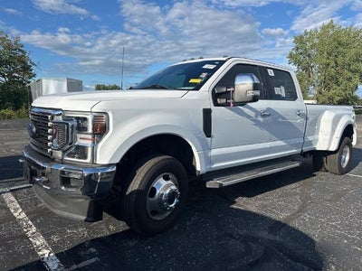 2022 Ford F-350 Super Duty 4X4 Lariat 4DR Crew Cab 8 FT. LB DRW Pickup